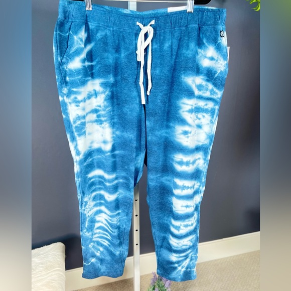 Lane Bryant Pants - Lane Bryant Livi active. Size 26–28. NT.